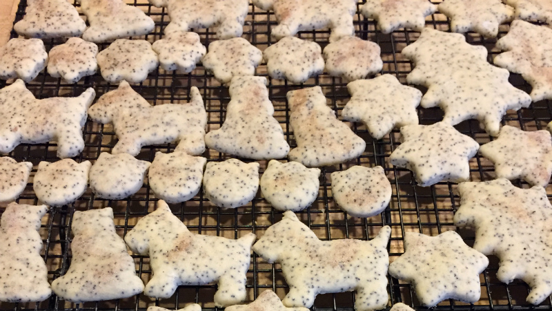 Mother's Poppy Seed Cookies - Feature