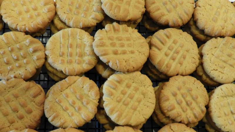 Peanut Butter Cookies - Feature