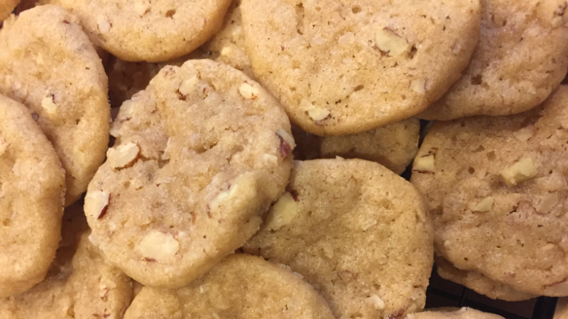 Pecan Maple Cookies - Feature