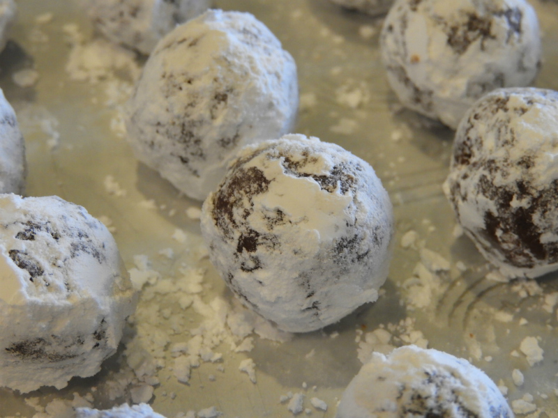 No-Bake Whiskey Kisses Recipe (aka Whiskey Balls or Bourbon Balls