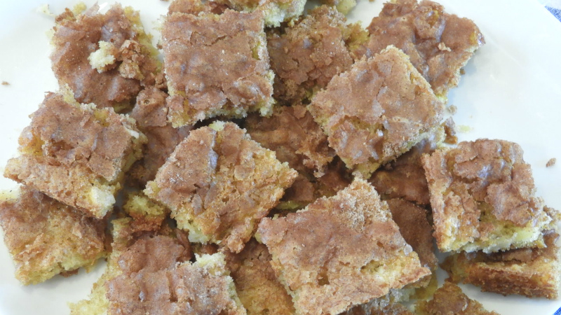 Paula's Spicy Apple Bars - Feature 3