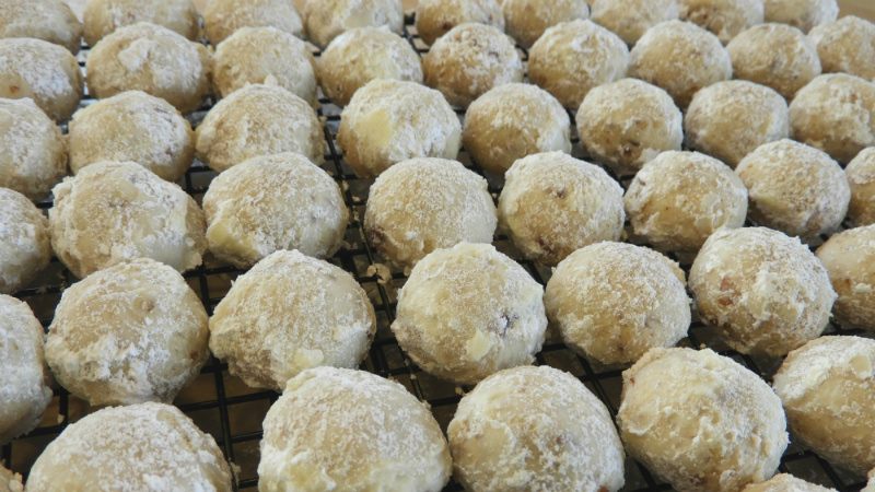 Short Bread Balls - Feature 2