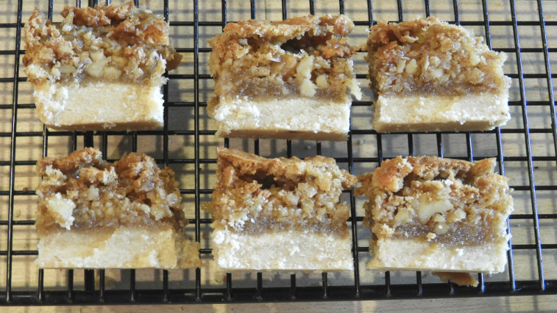 Dream Bars No. 1 - Feature