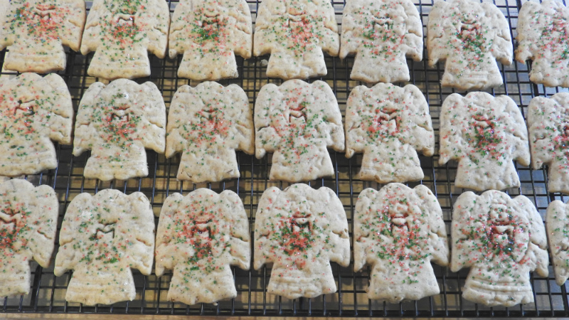 Honey Bran Christmas Cookies - Feature