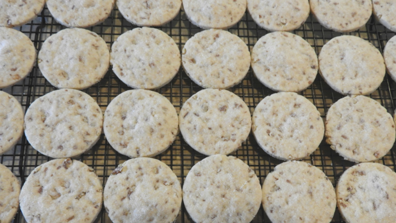 Southern Pecan Cookies - Feature